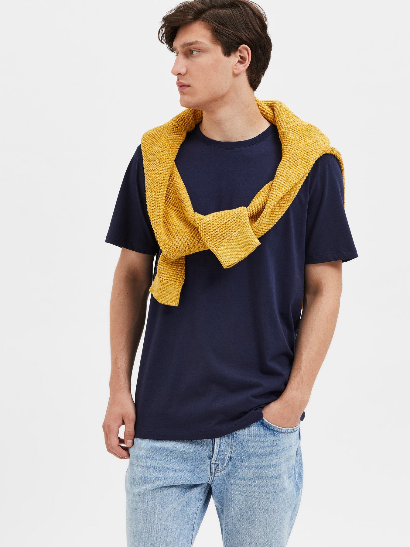 Camiseta Hombre Básica con Cuello Redondo y Manga Corta de Algodón Orgánico | Confort y Estilo Diario