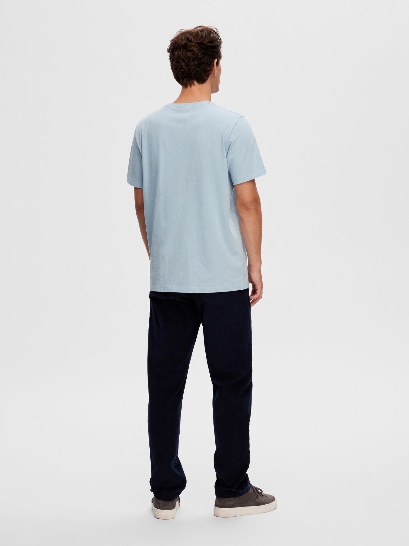 Camiseta Hombre Básica con Cuello Redondo y Manga Corta de Algodón Orgánico | Confort y Estilo Diario