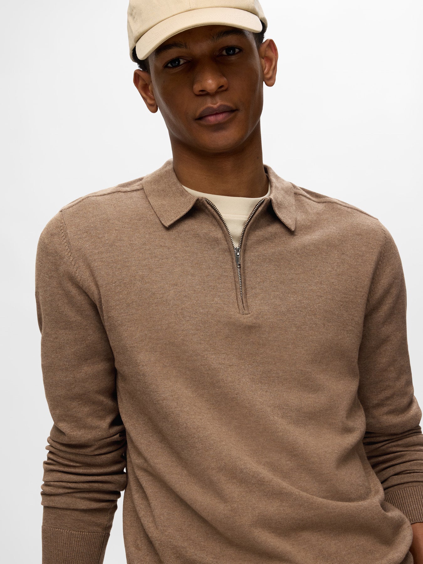 Jersey Polo Hombre – Algodón Orgánico, Cremallera Media, Corte Regular