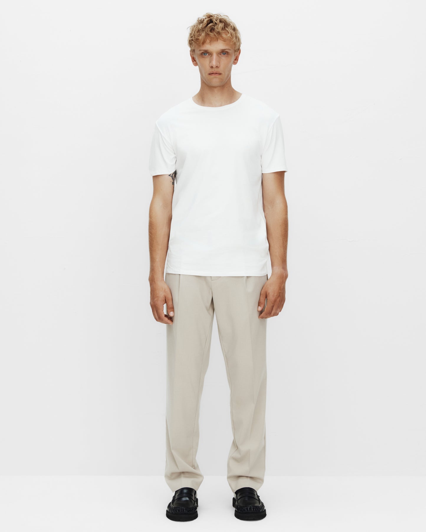 Round neck T-shirt