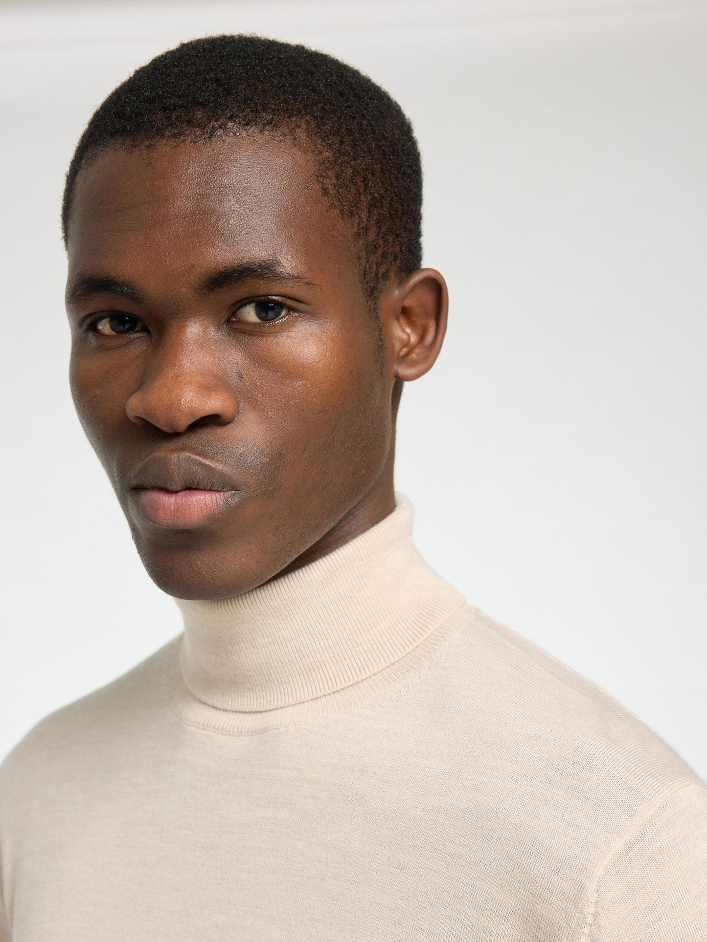 Jersey de Punto con Cuello Alto