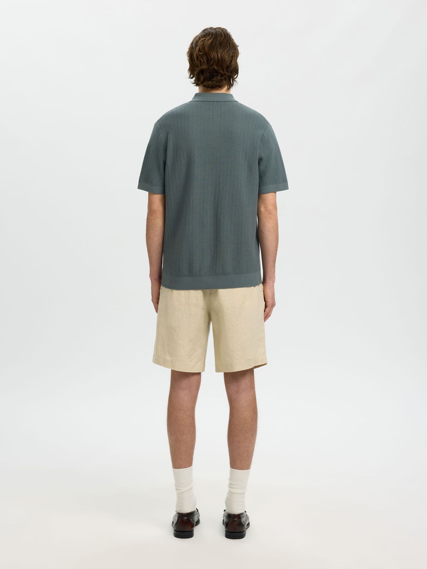 Short-sleeved knit polo shirt