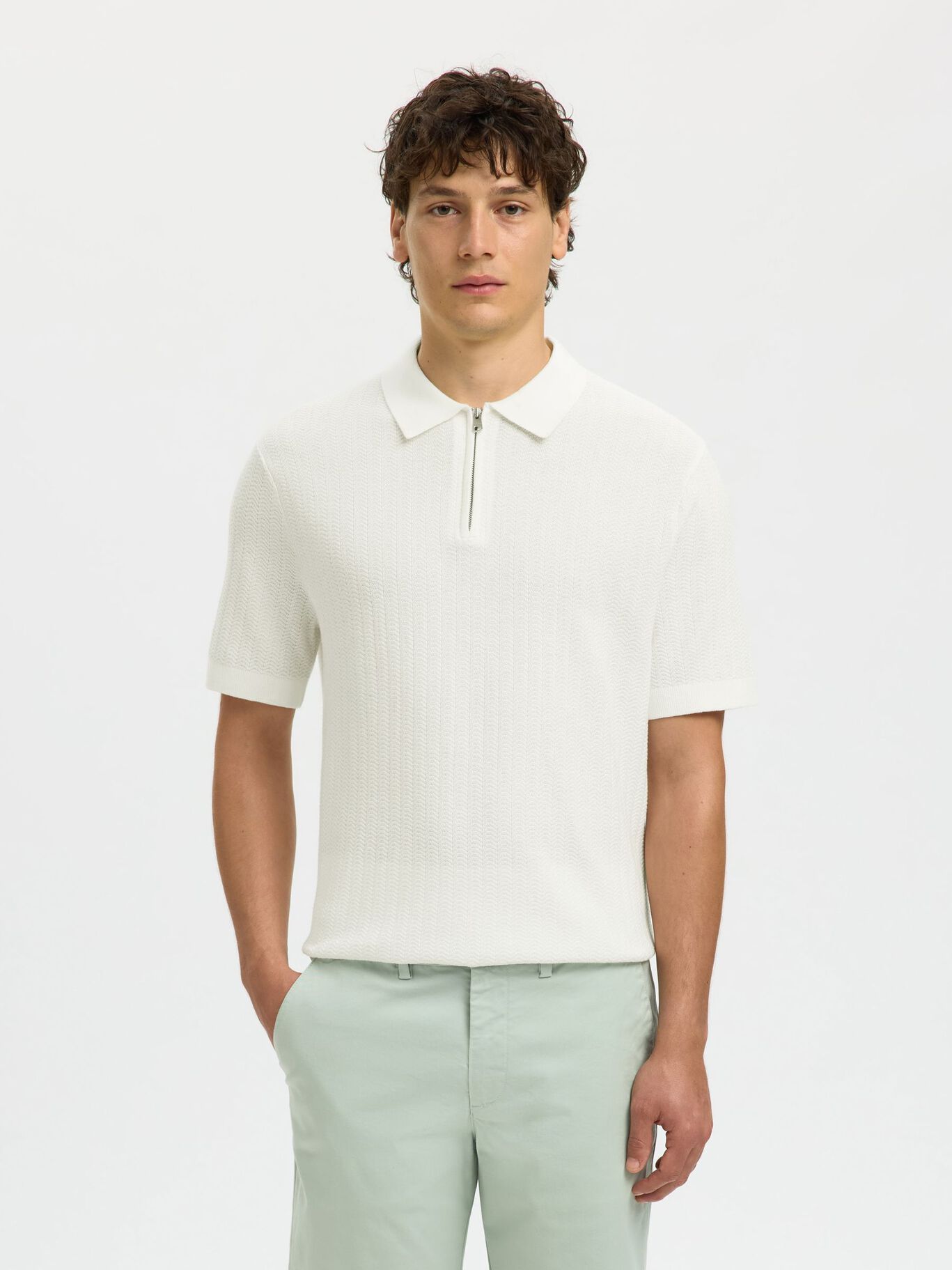 Short-sleeved knit polo shirt
