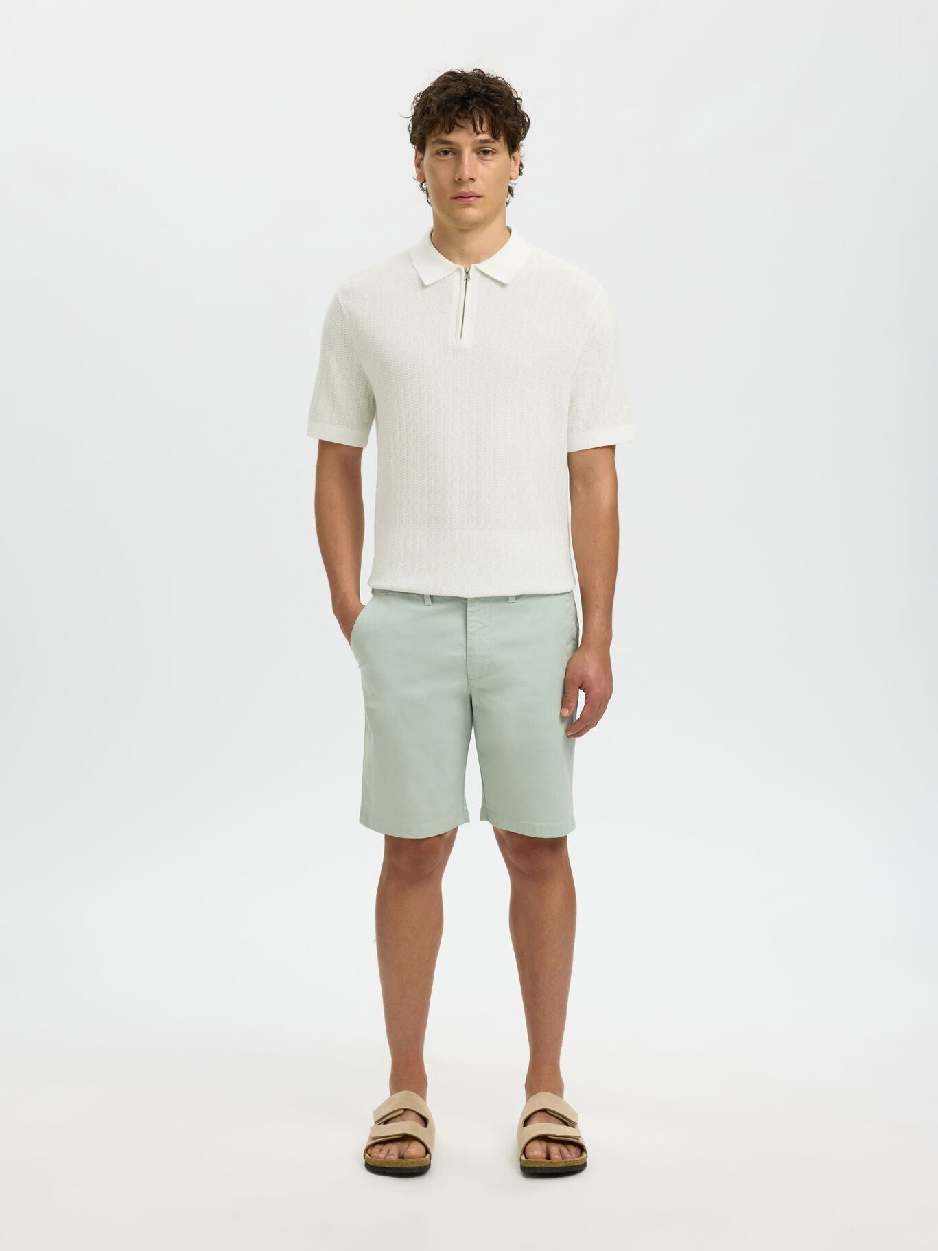 Short-sleeved knit polo shirt