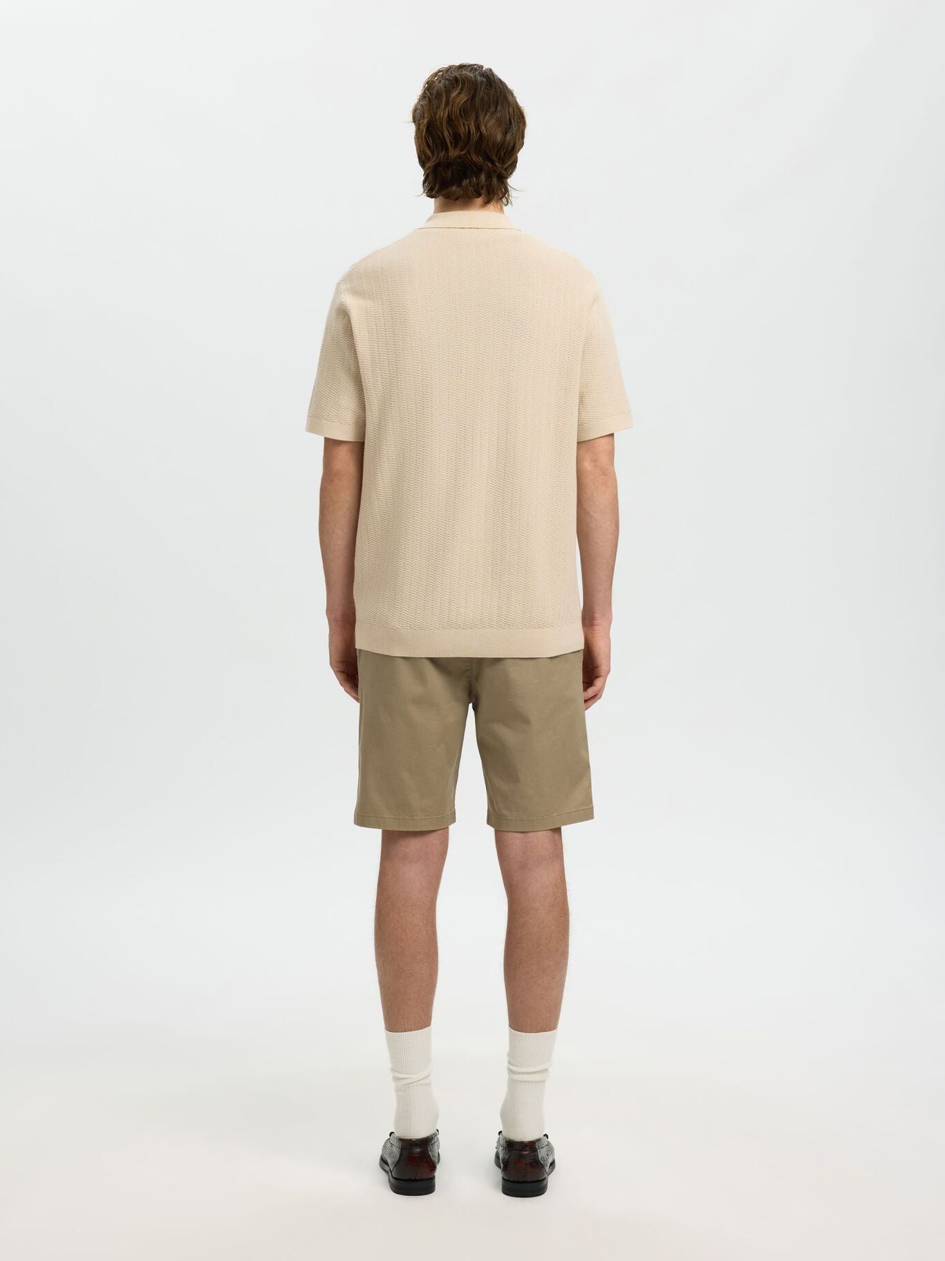 Short-sleeved knit polo shirt