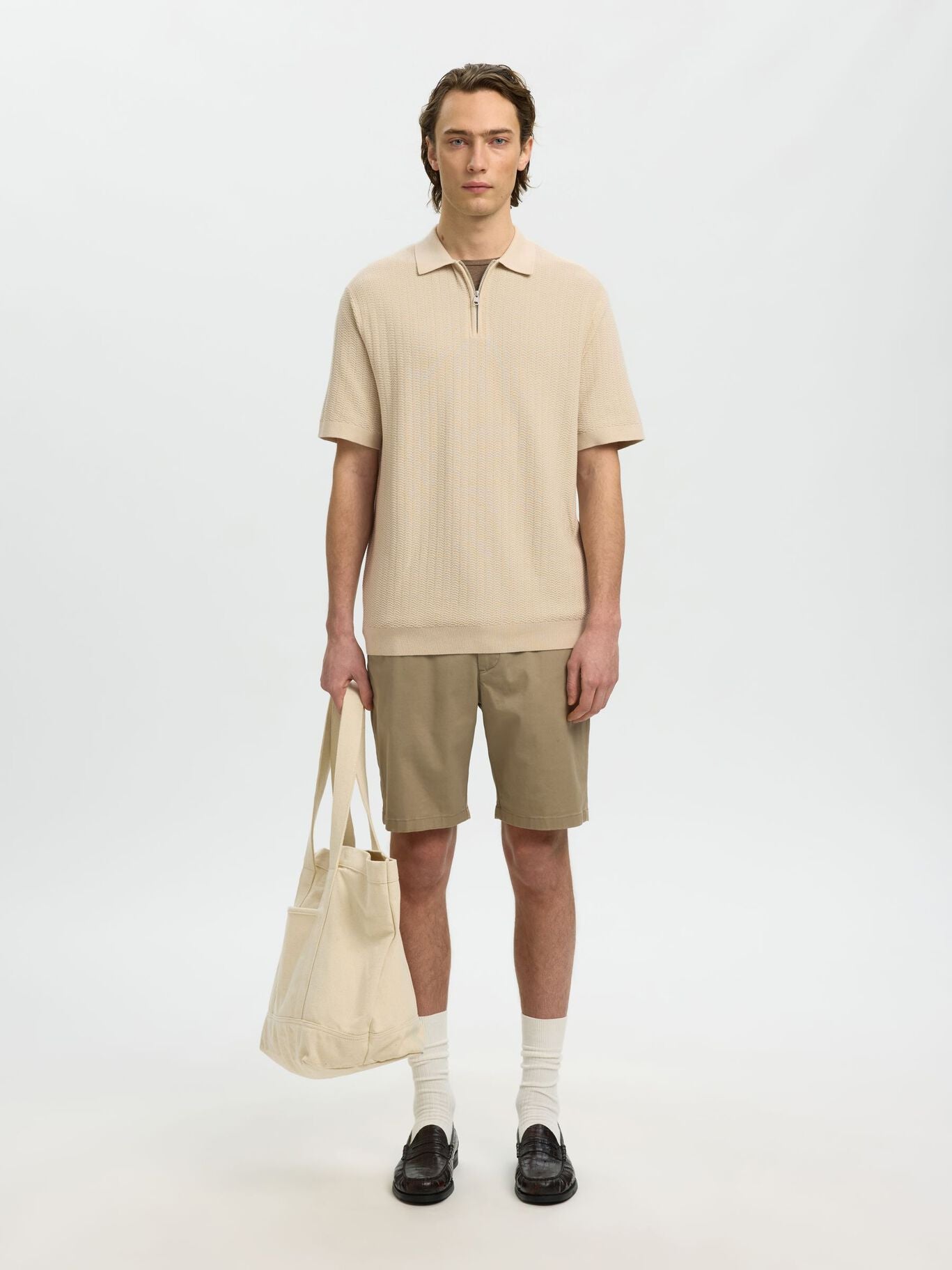 Short-sleeved knit polo shirt