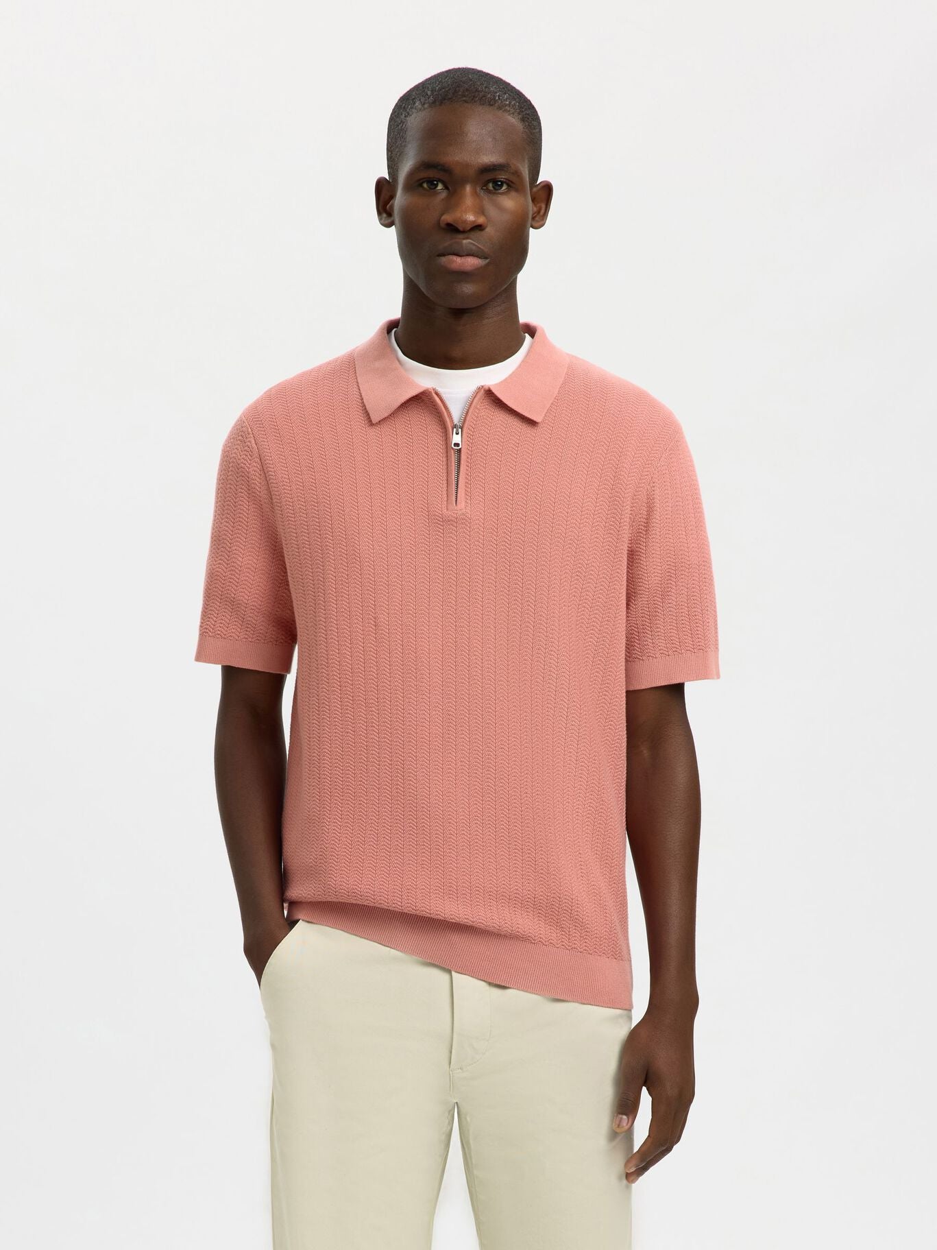 Short-sleeved knit polo shirt
