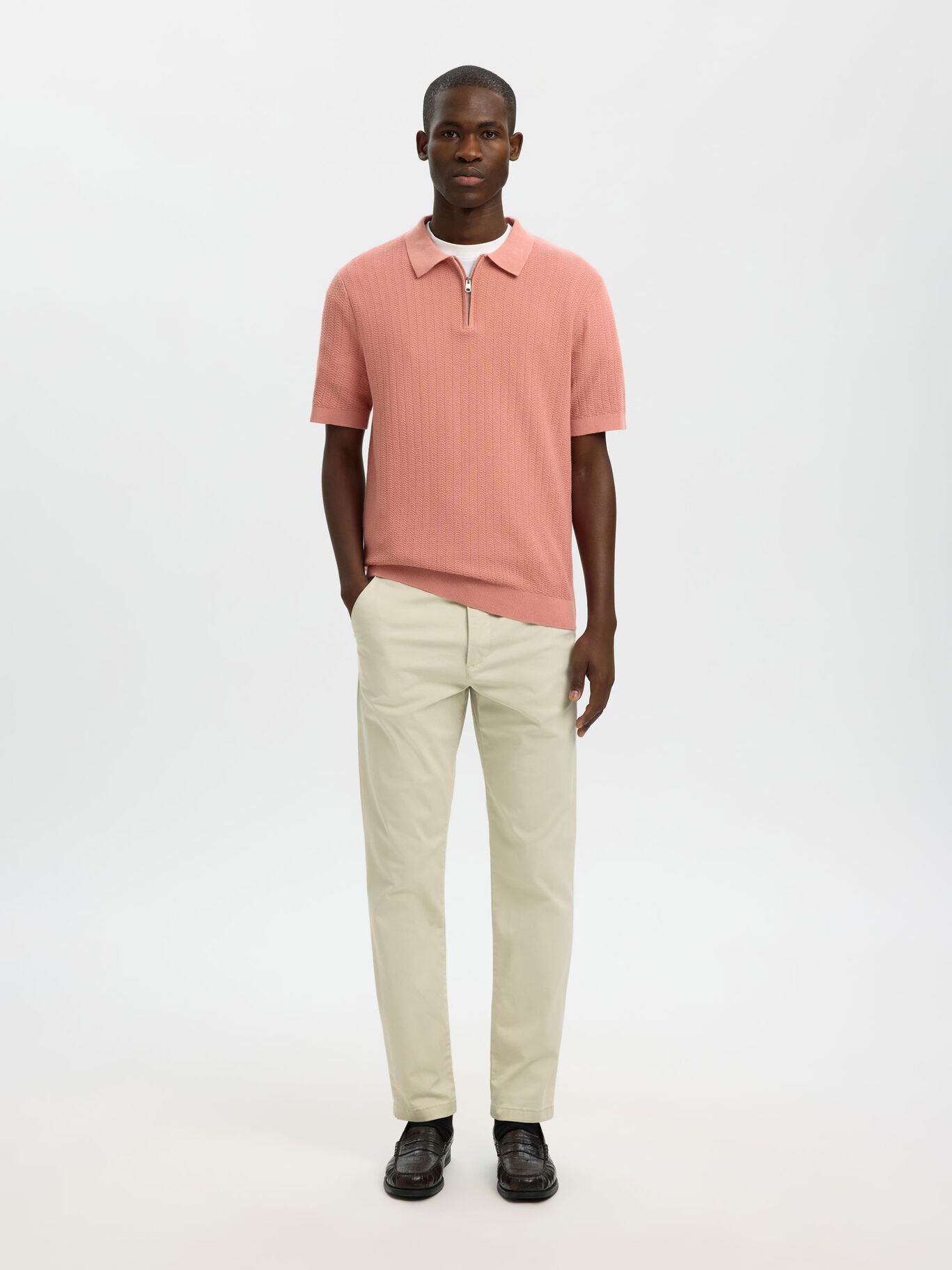 Short-sleeved knit polo shirt