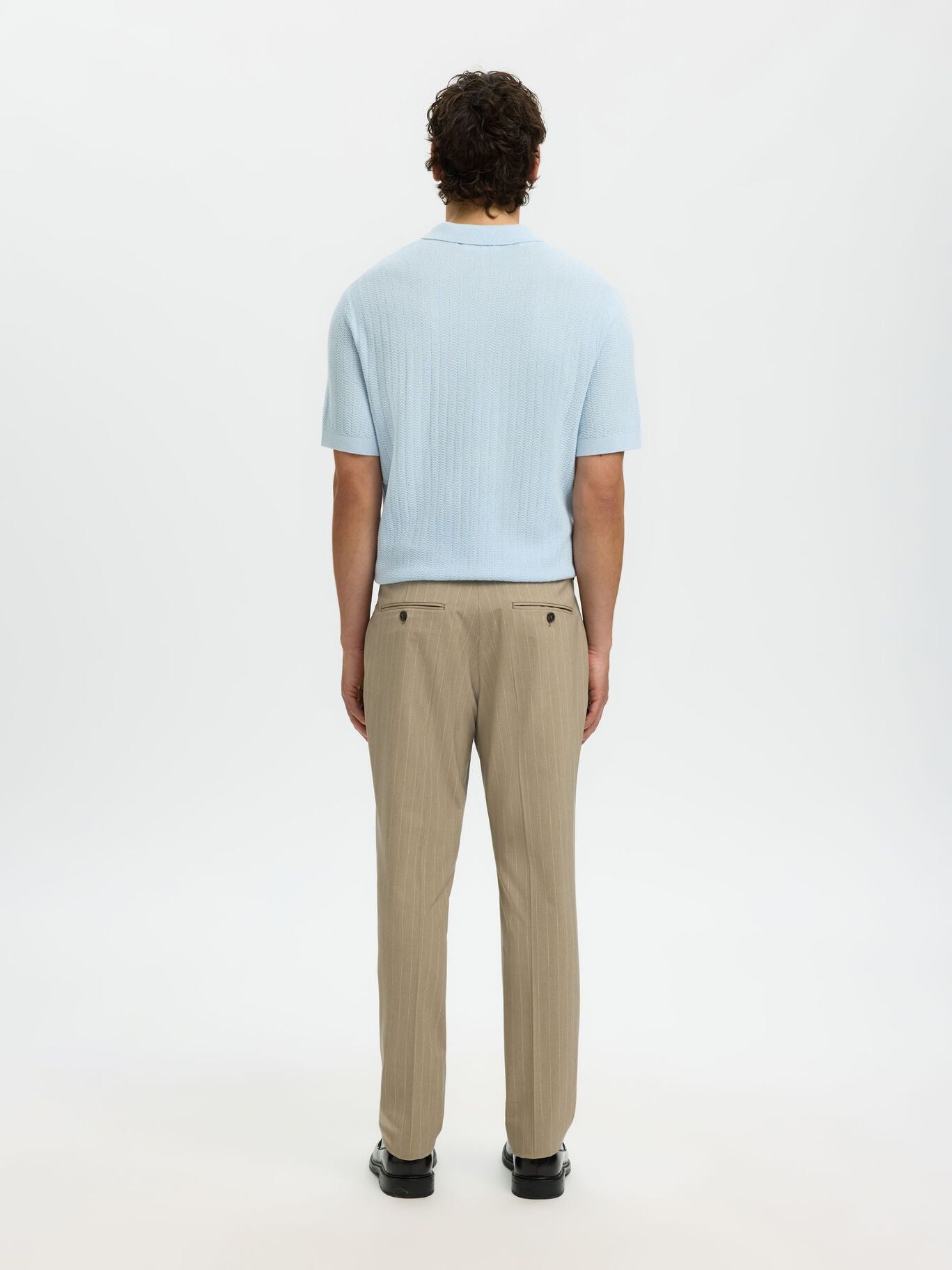 Short-sleeved knit polo shirt