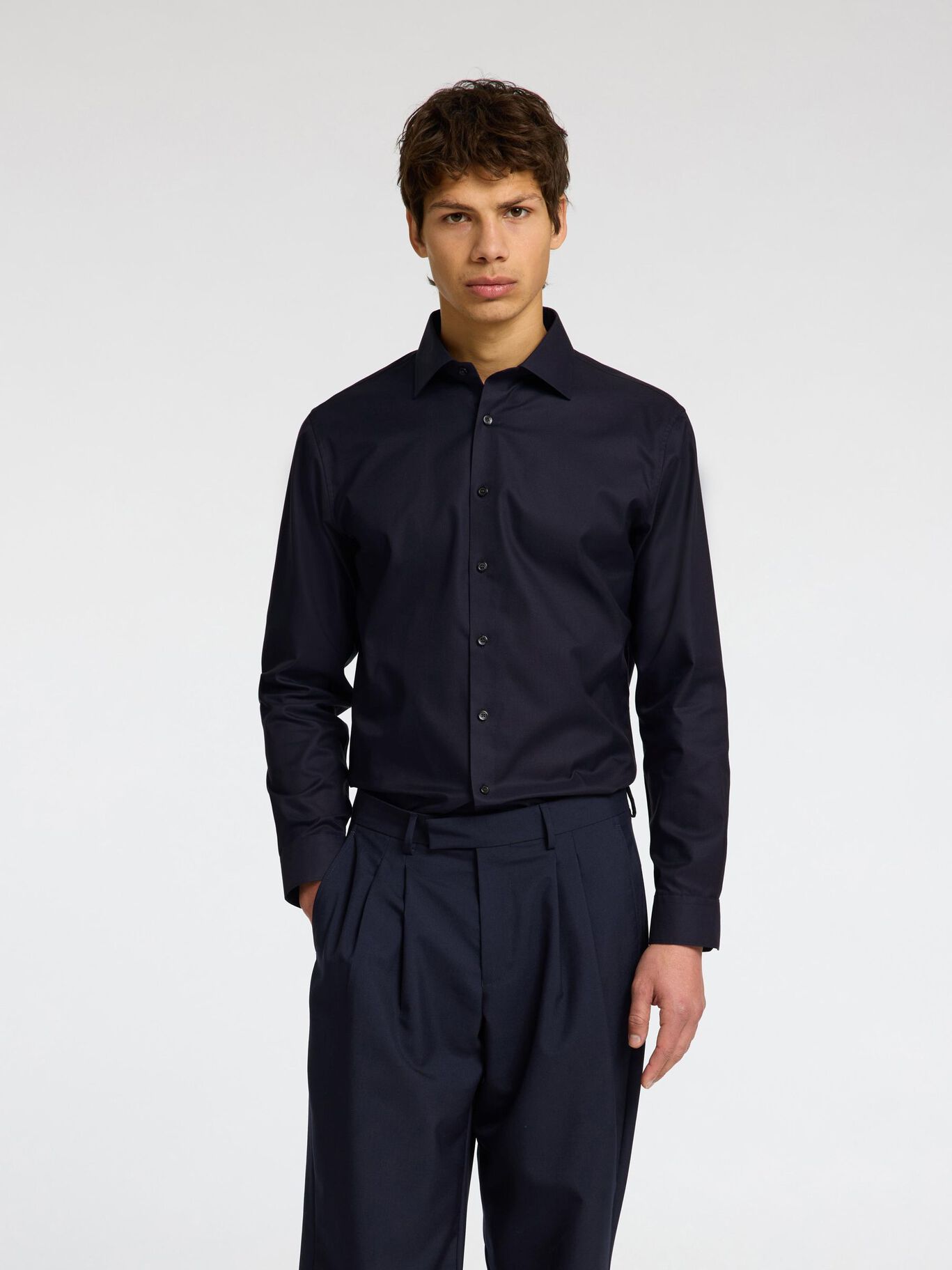 Camisa Slim Fit Hombre – Algodón Oxford, Elegante y Versátil