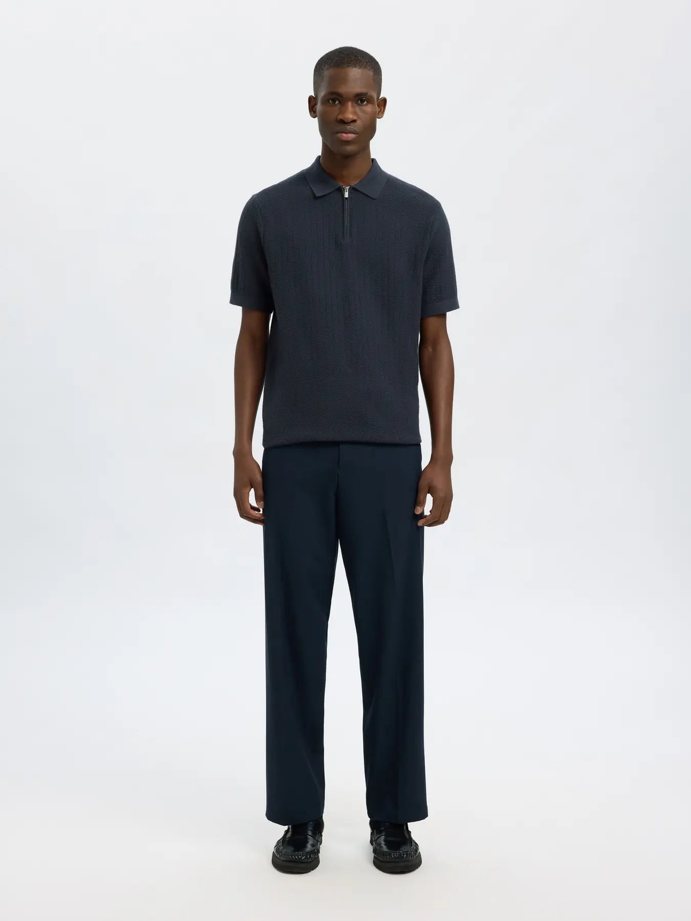 Short-sleeved knit polo shirt