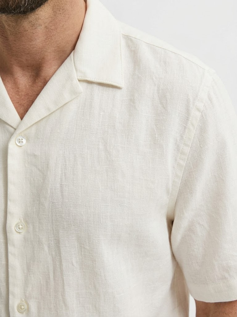 Camisa Resort